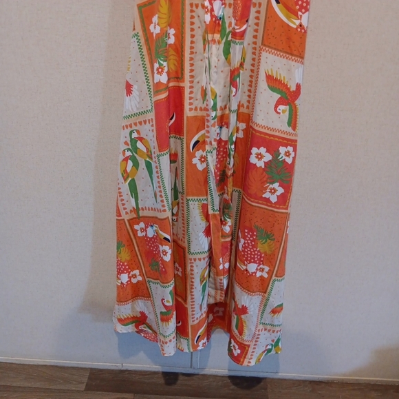 Live 4 Truth Art to Wear Parrots Vibrant Low Cut Halter Maxi Dress sz L Semi Ne - Picture 5 of 8